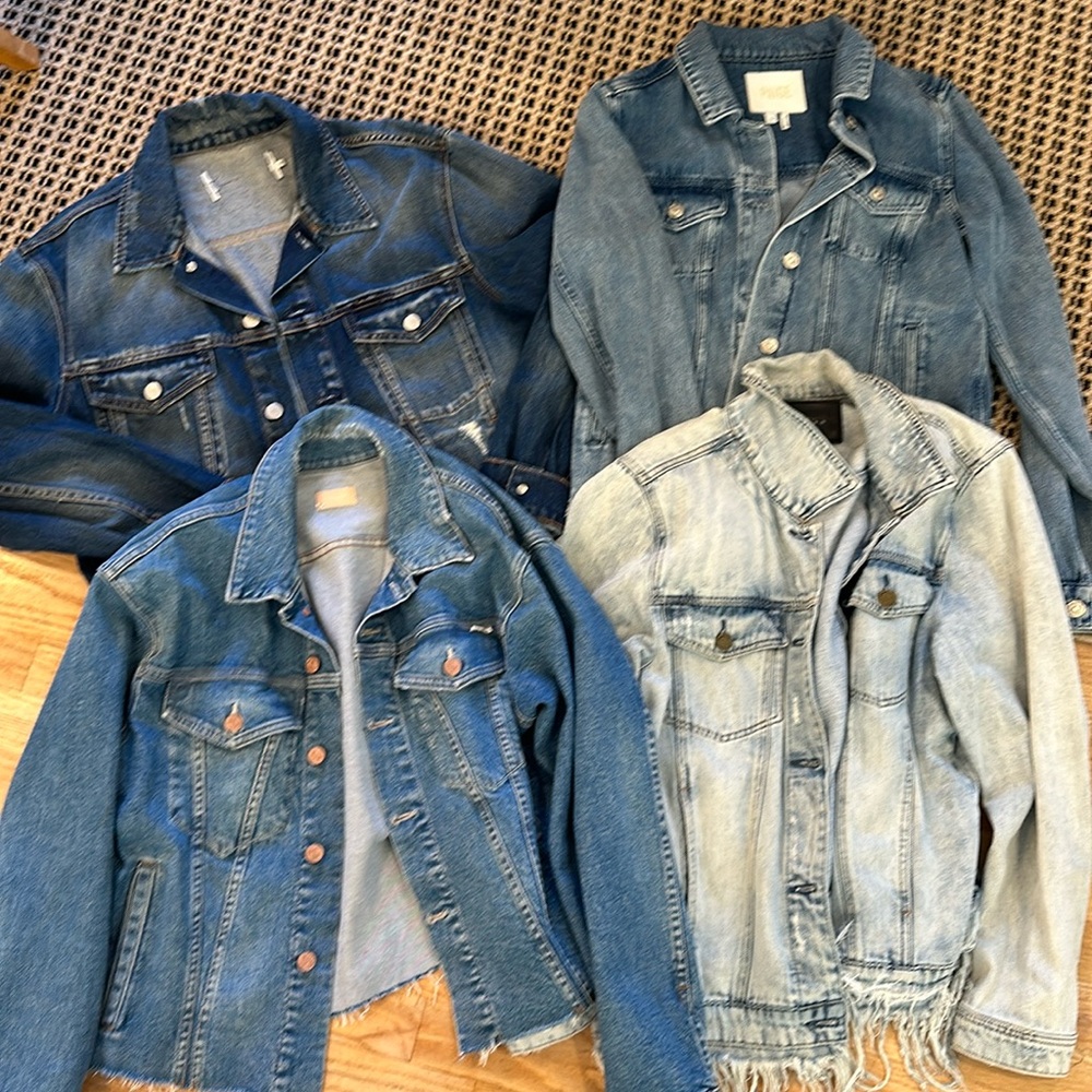4 denim jackets. Size small and medium